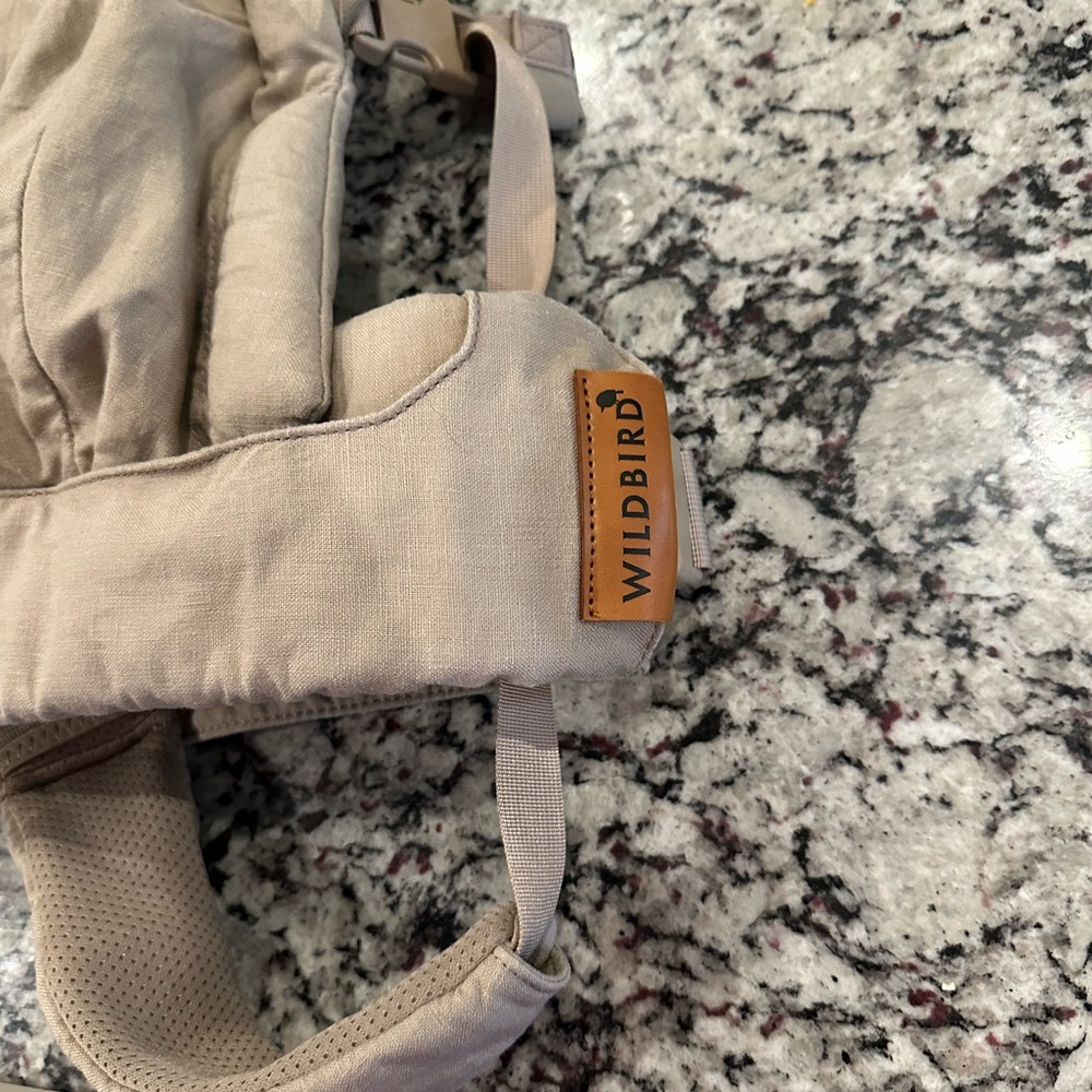 Wildbird aerial carrier like new in desert lark